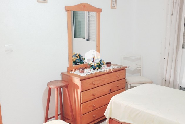 Segunda mano - Apartamento / piso -
Torrevieja - PARQUE DE LAS NACIONES