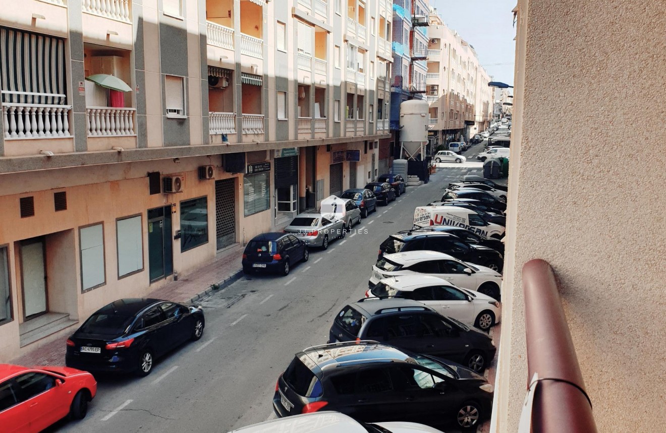 Segunda mano - Apartamento / piso -
Torrevieja - PARQUE DE LAS NACIONES