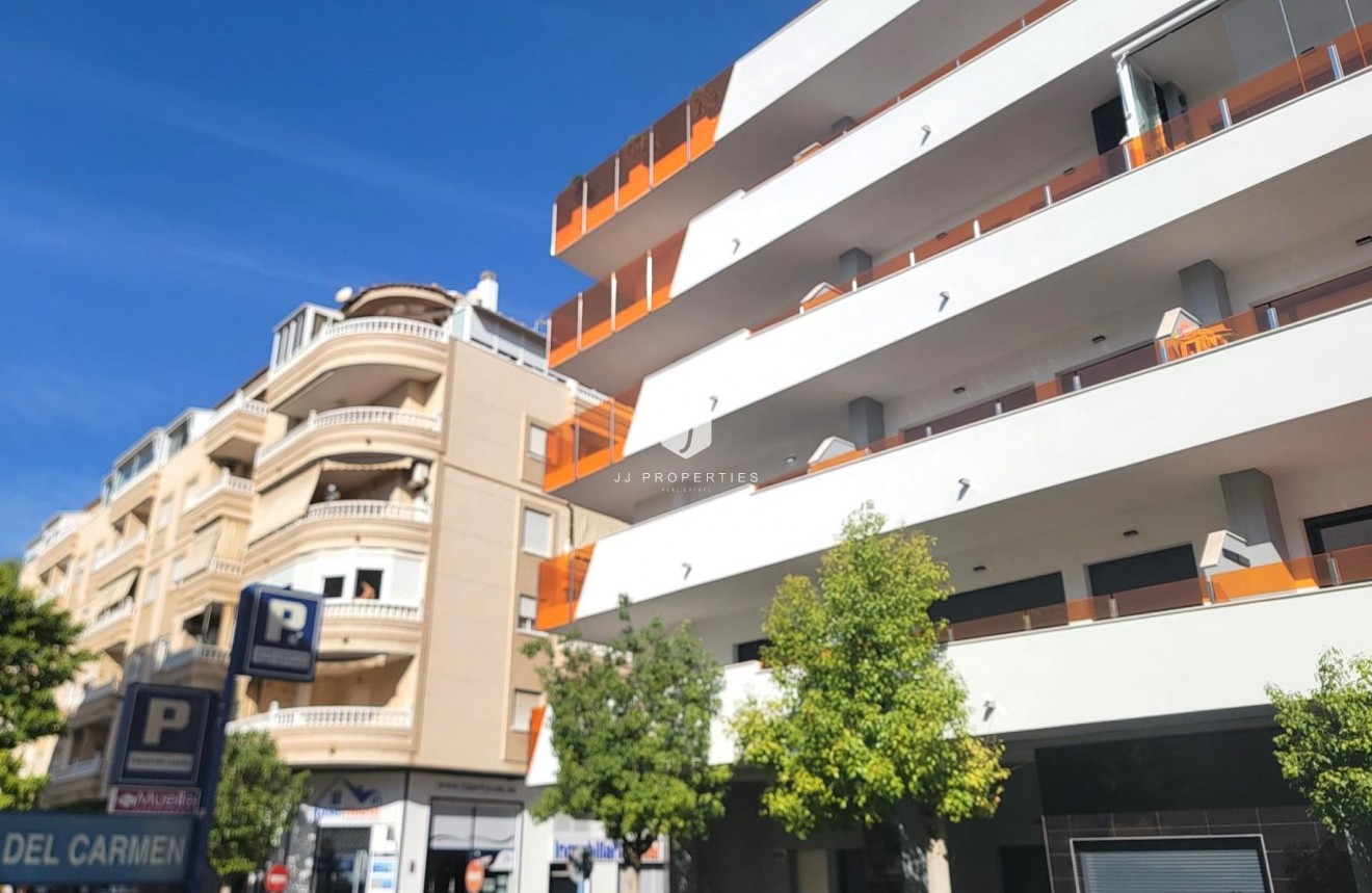 Z drugiej ręki - Mieszkanie w bloku -
Torrevieja - Playa del Cura