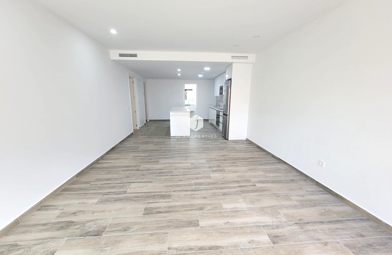 Z drugiej ręki - Mieszkanie w bloku -
Torrevieja - Playa del Cura