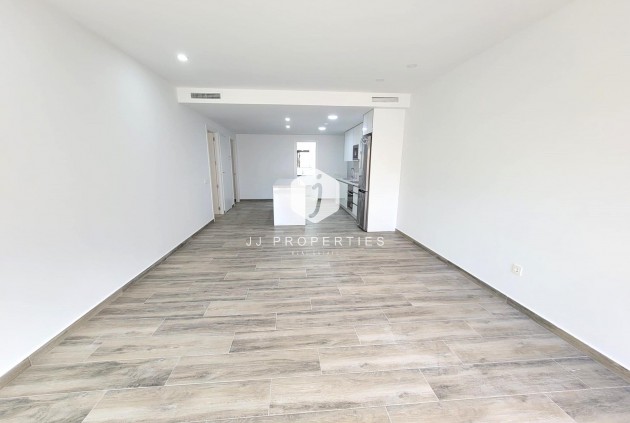 Z drugiej ręki - Mieszkanie w bloku -
Torrevieja - Playa del Cura