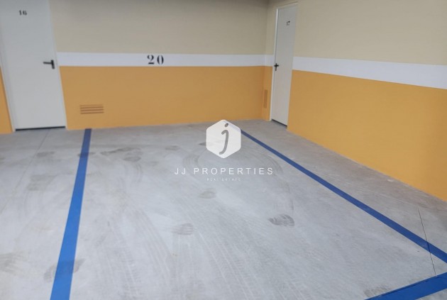 Z drugiej ręki - Mieszkanie w bloku -
Torrevieja - Playa del Cura