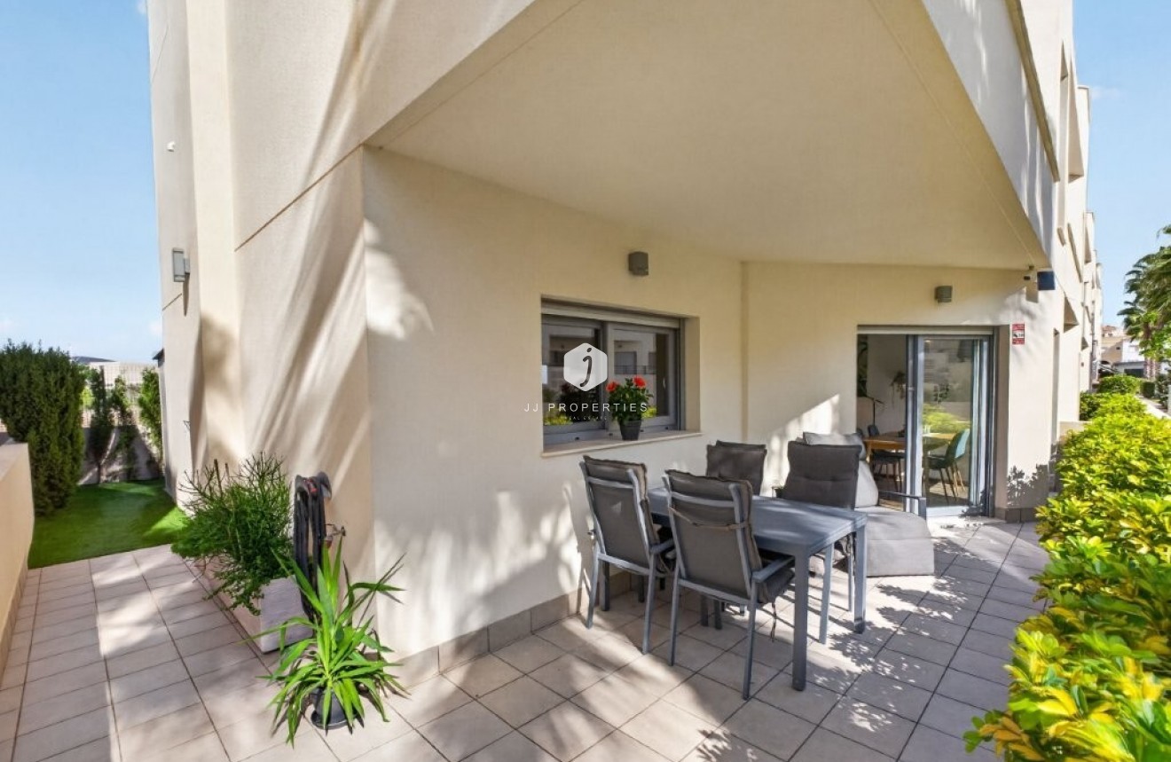 Segunda mano - Chalet -
Torrevieja - La veleta