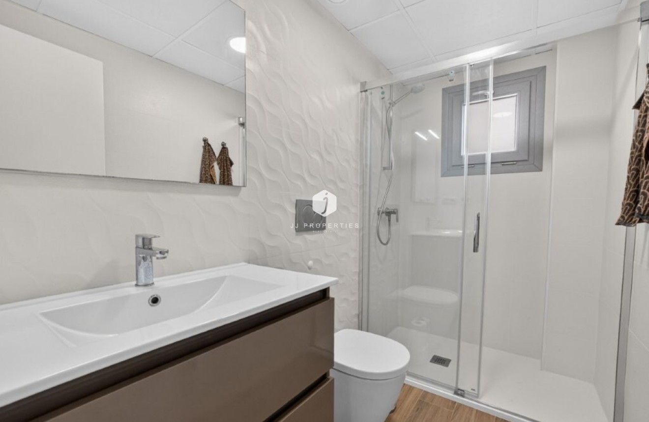 Segunda mano - Chalet -
Torrevieja - La veleta