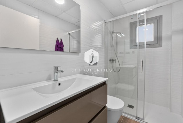 Segunda mano - Chalet -
Torrevieja - La veleta