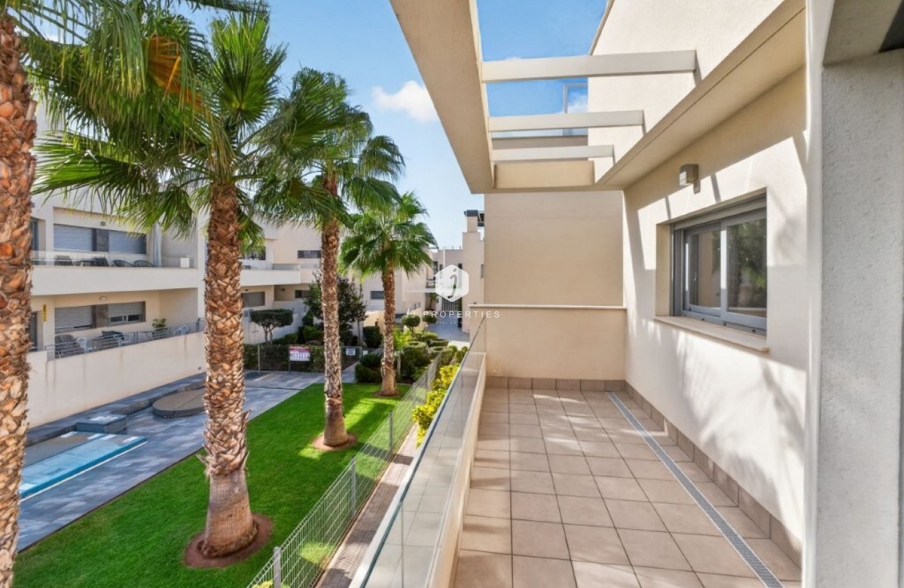 Segunda mano - Chalet -
Torrevieja - La veleta