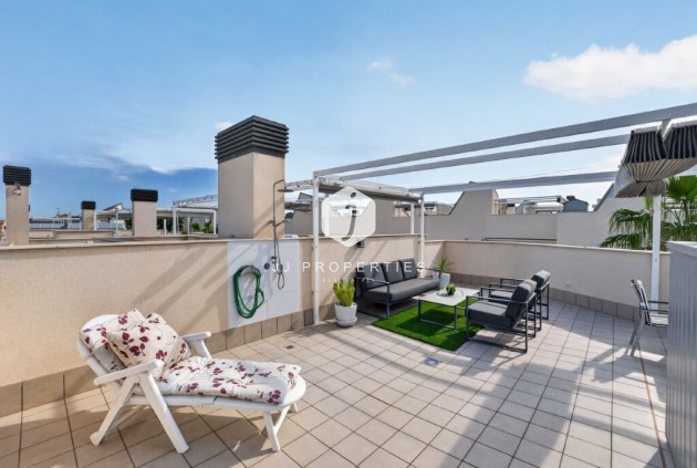 Segunda mano - Chalet -
Torrevieja - La veleta