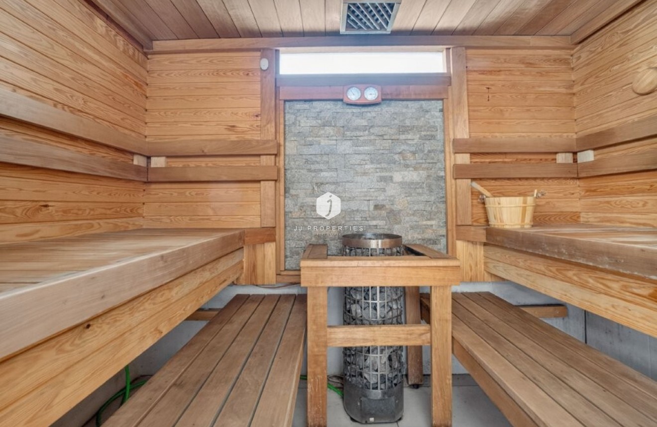 Segunda mano - Chalet -
Torrevieja - La veleta