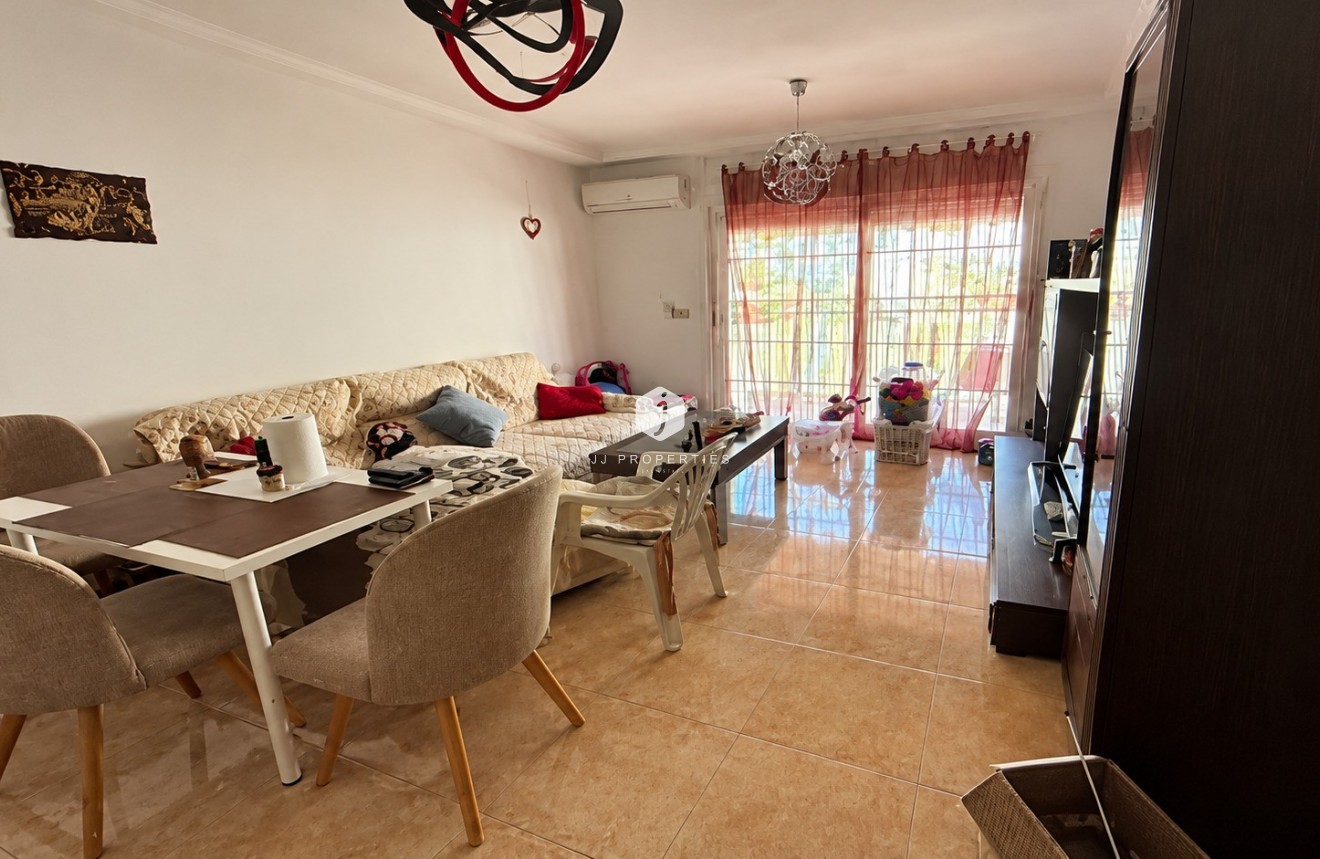 Resale - Apartment / flat -
Torrevieja - Nueva Torrevieja