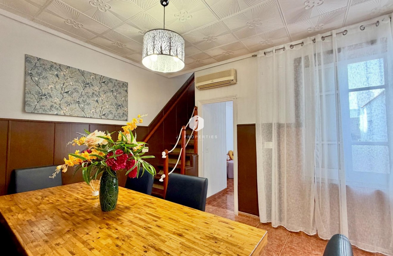 Aus zweiter Hand - Wohnung -
Torrevieja - Centro