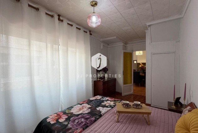 Aus zweiter Hand - Wohnung -
Torrevieja - Centro