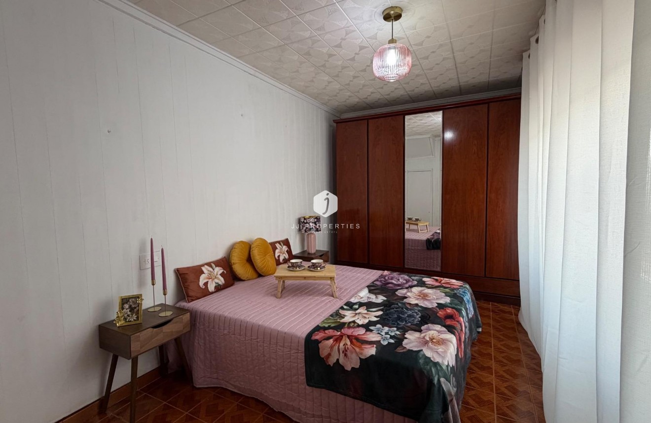 Aus zweiter Hand - Wohnung -
Torrevieja - Centro