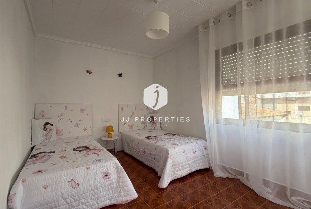 Aus zweiter Hand - Wohnung -
Torrevieja - Centro