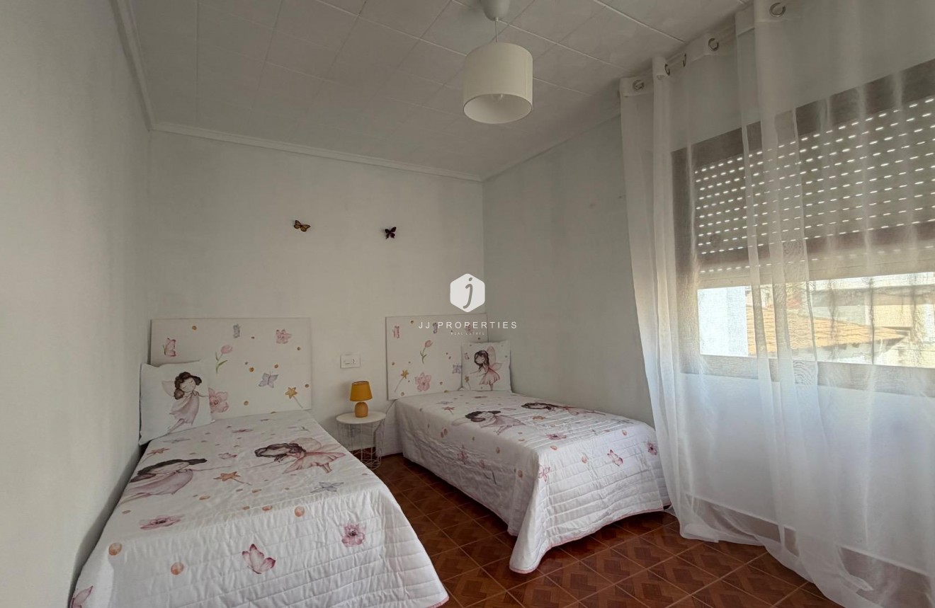 Aus zweiter Hand - Wohnung -
Torrevieja - Centro