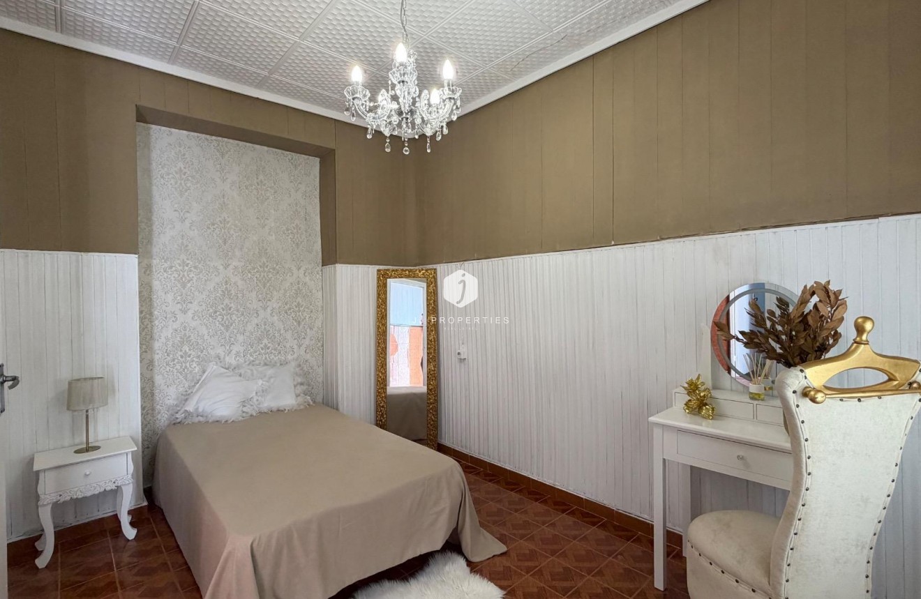 Aus zweiter Hand - Wohnung -
Torrevieja - Centro