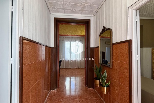 Aus zweiter Hand - Wohnung -
Torrevieja - Centro