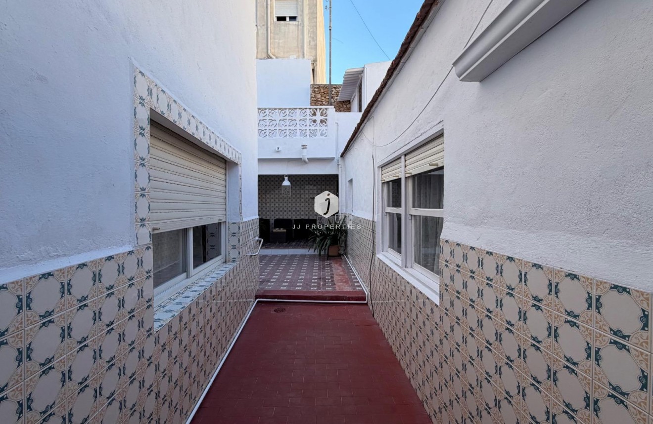 Aus zweiter Hand - Wohnung -
Torrevieja - Centro