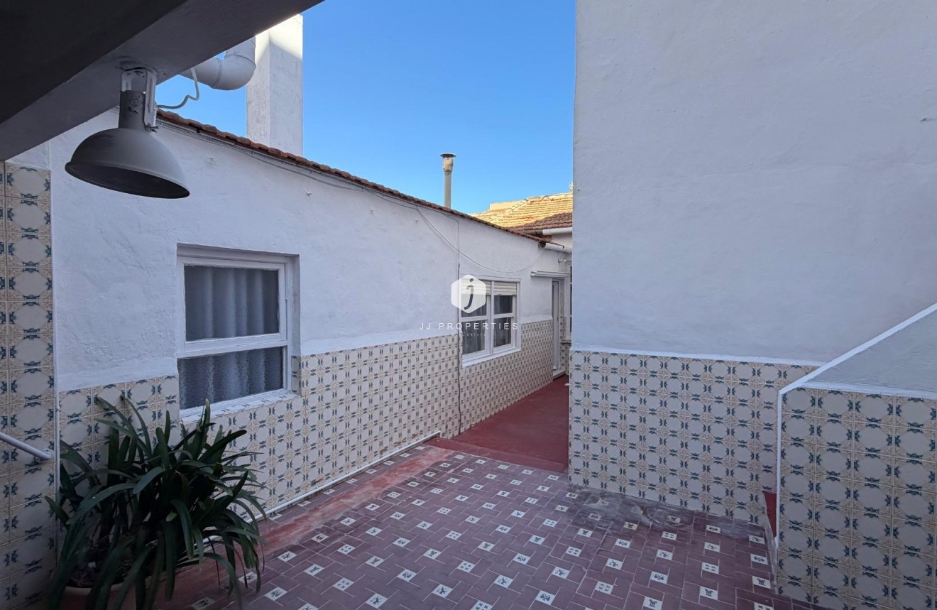 Aus zweiter Hand - Wohnung -
Torrevieja - Centro