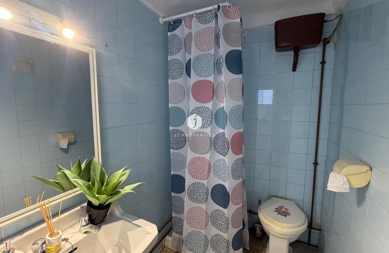 Aus zweiter Hand - Wohnung -
Torrevieja - Centro