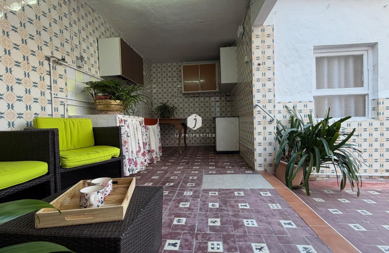 Aus zweiter Hand - Wohnung -
Torrevieja - Centro
