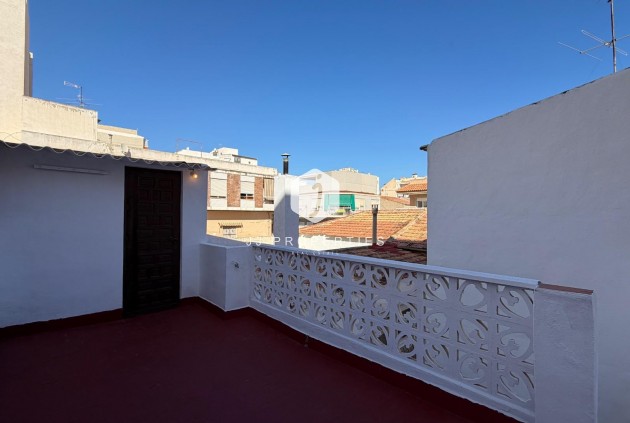 Aus zweiter Hand - Wohnung -
Torrevieja - Centro