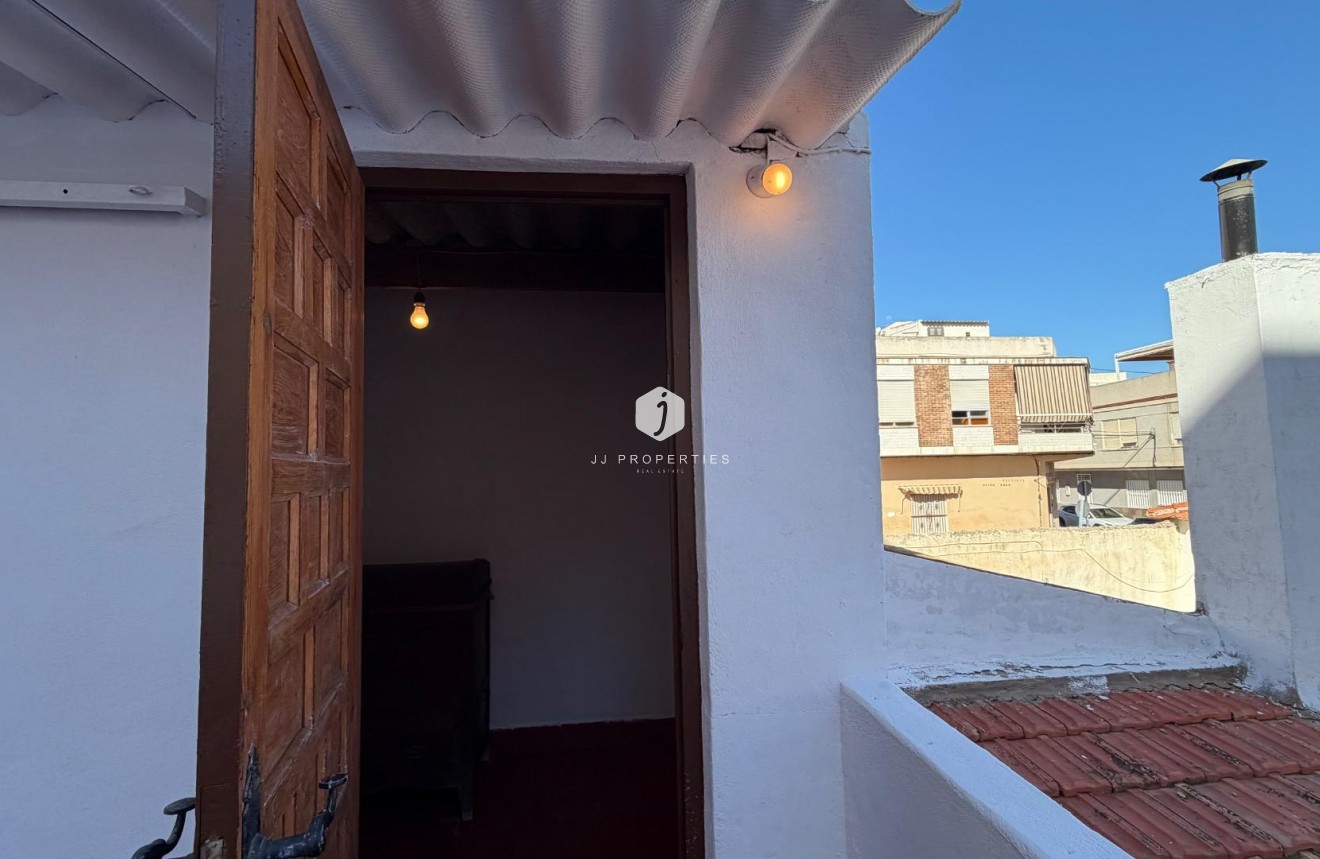 Aus zweiter Hand - Wohnung -
Torrevieja - Centro