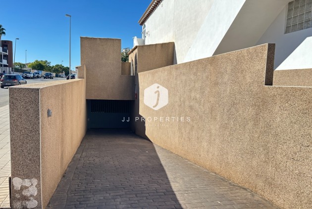 Aus zweiter Hand - Bungalow -
Punta Prima - Costa Blanca