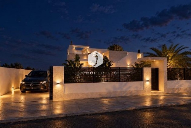 Neue Gebäude - Villa -
Torrevieja - San luis