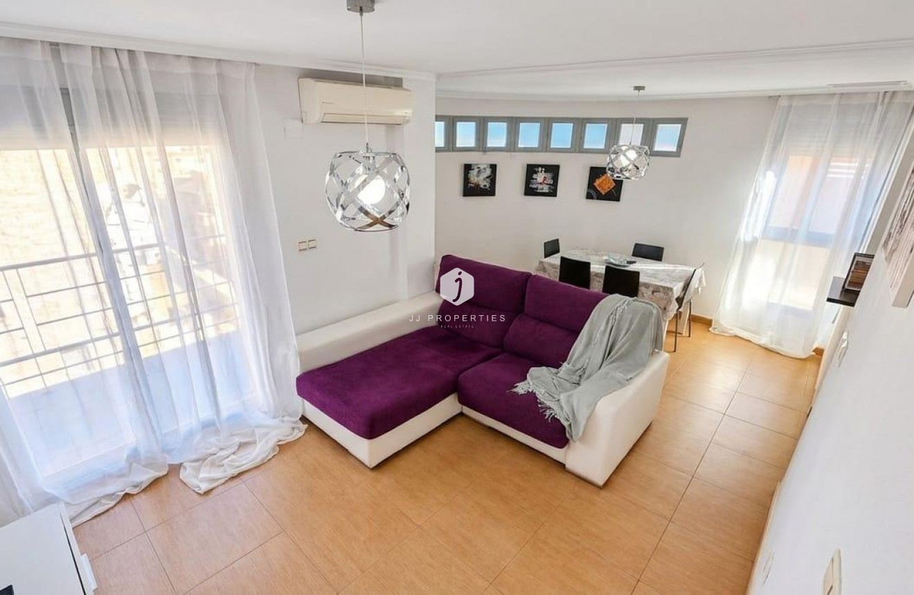 Z drugiej ręki - Mieszkanie w bloku -
Torrevieja - Centro - Muelle Pesquero