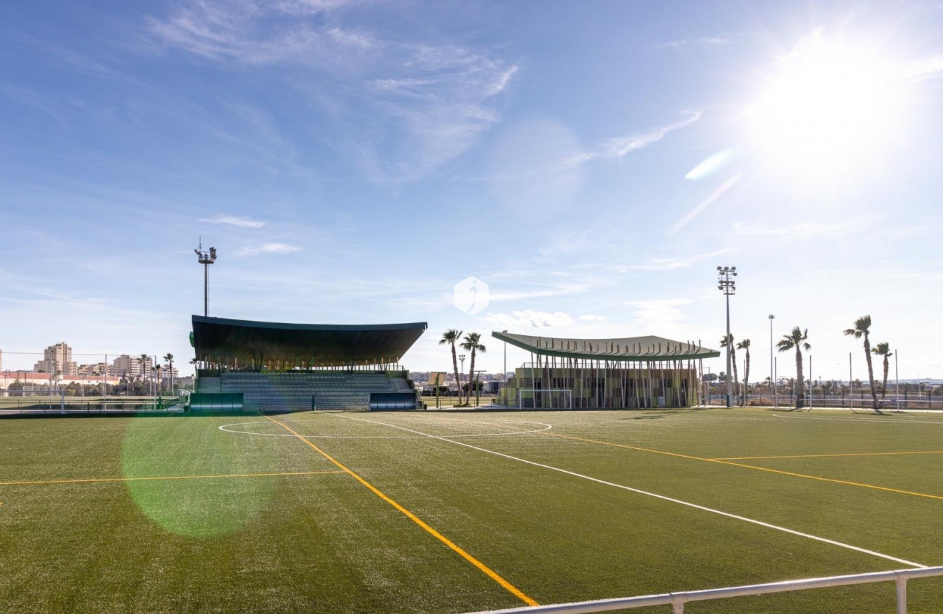 Z drugiej ręki - Mieszkanie w bloku -
Torrevieja - Centro - Muelle Pesquero