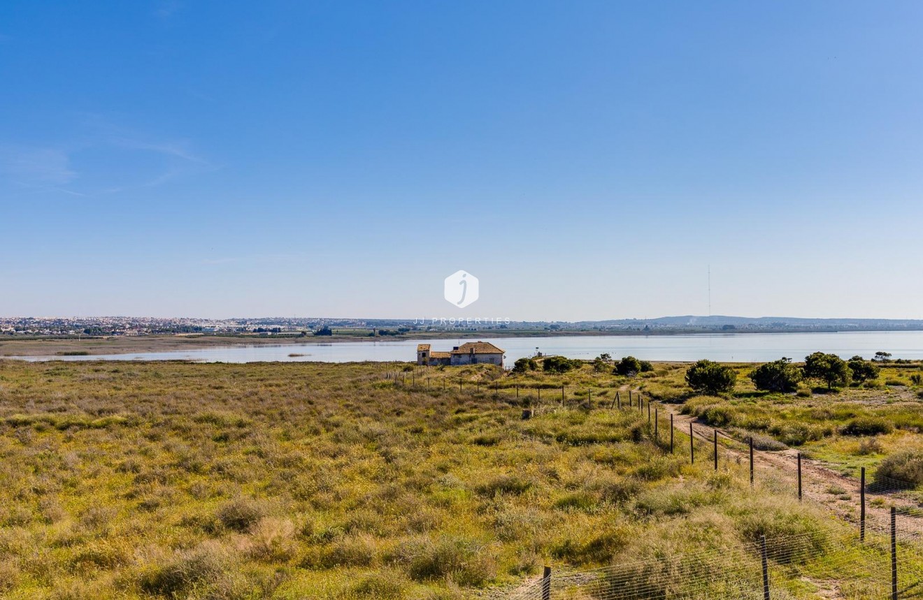 Z drugiej ręki - Mieszkanie w bloku -
Torrevieja - Centro - Muelle Pesquero