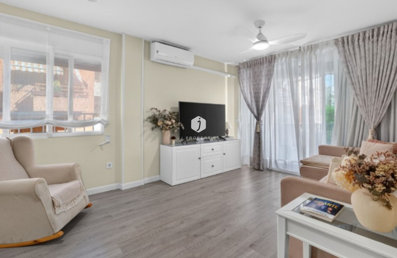 Segunda mano - Apartamento / piso -
Torrevieja - Costa Blanca
