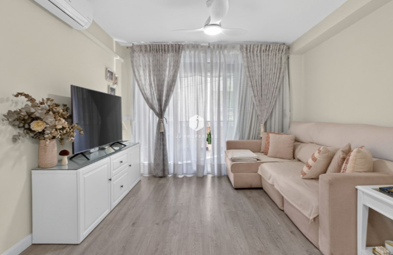 Segunda mano - Apartamento / piso -
Torrevieja - Costa Blanca