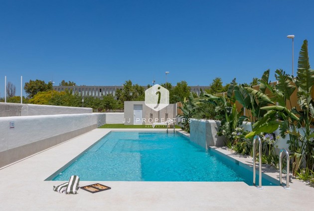 Nowy budynek - Bungalow -
Dolores - Sector 3