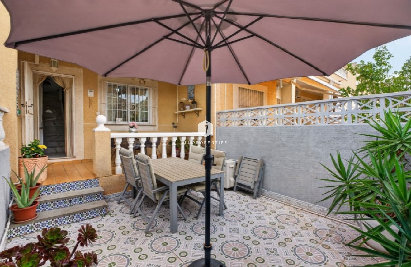 Tweedehands - Chalet -
Torrevieja - Costa Blanca