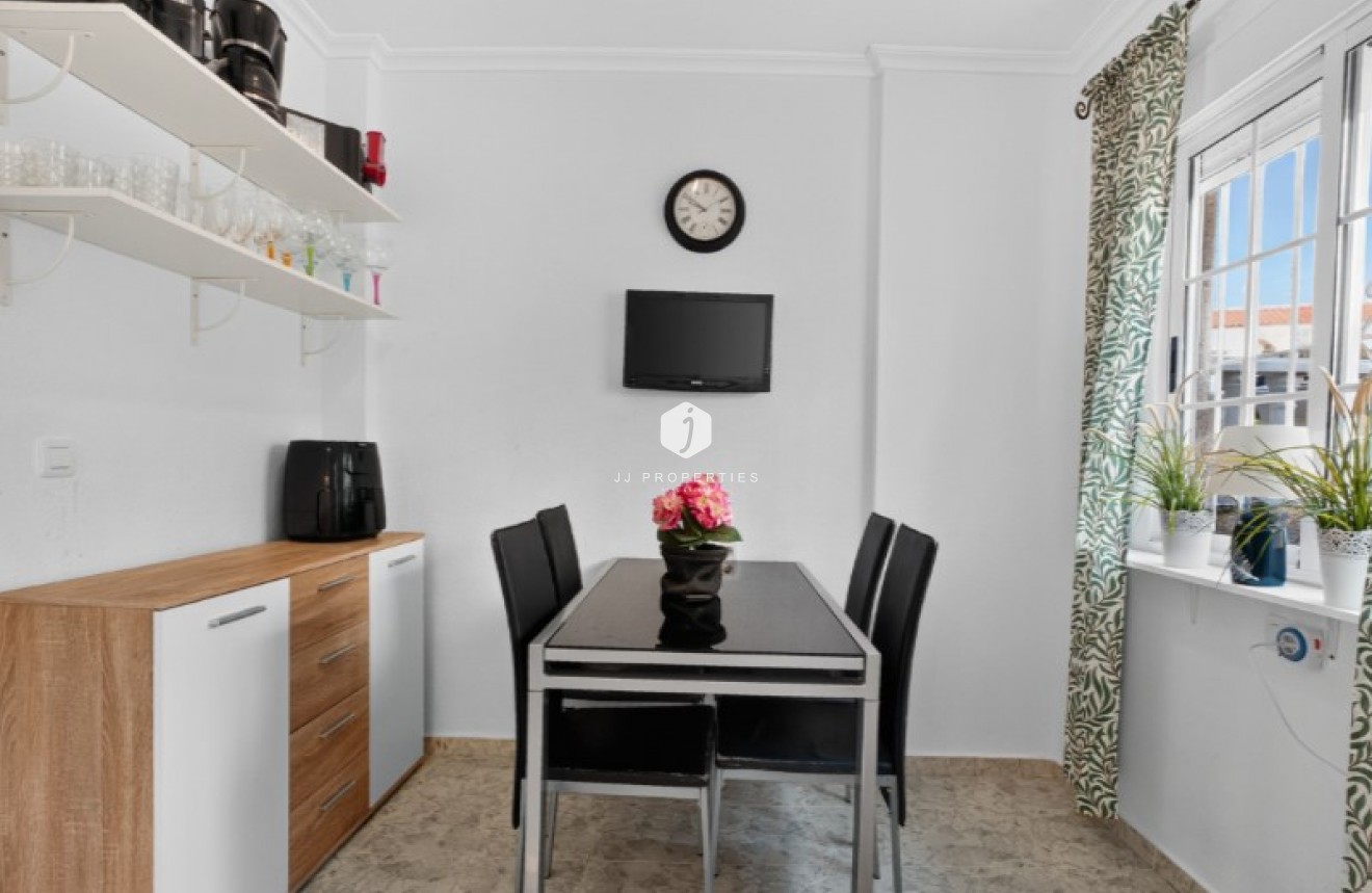 Tweedehands - Chalet -
Torrevieja - Costa Blanca