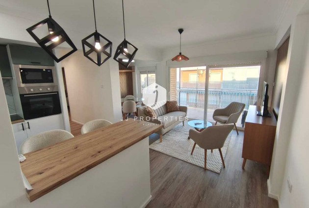 Tweedehands - Penthouse -
Punta Prima - Costa Blanca