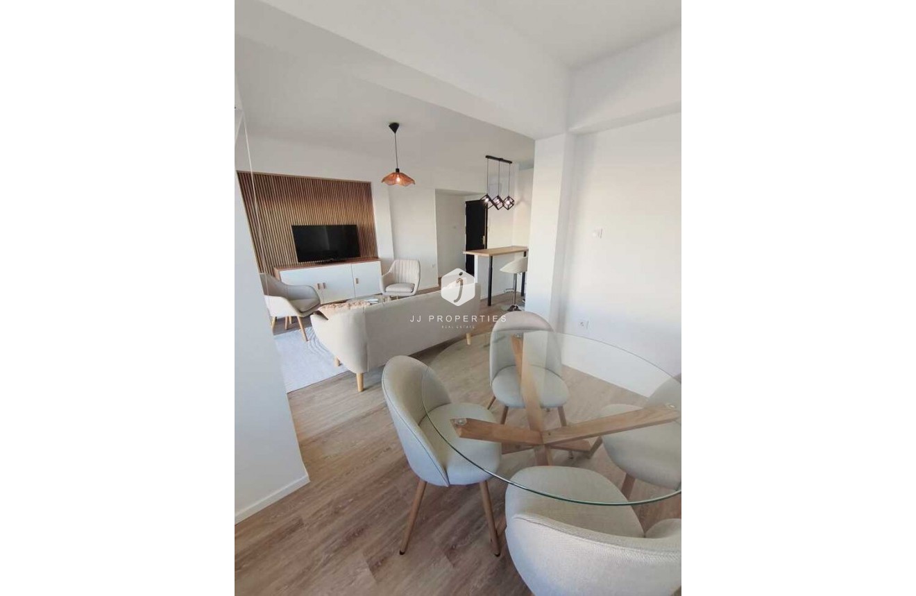 Tweedehands - Penthouse -
Punta Prima - Costa Blanca
