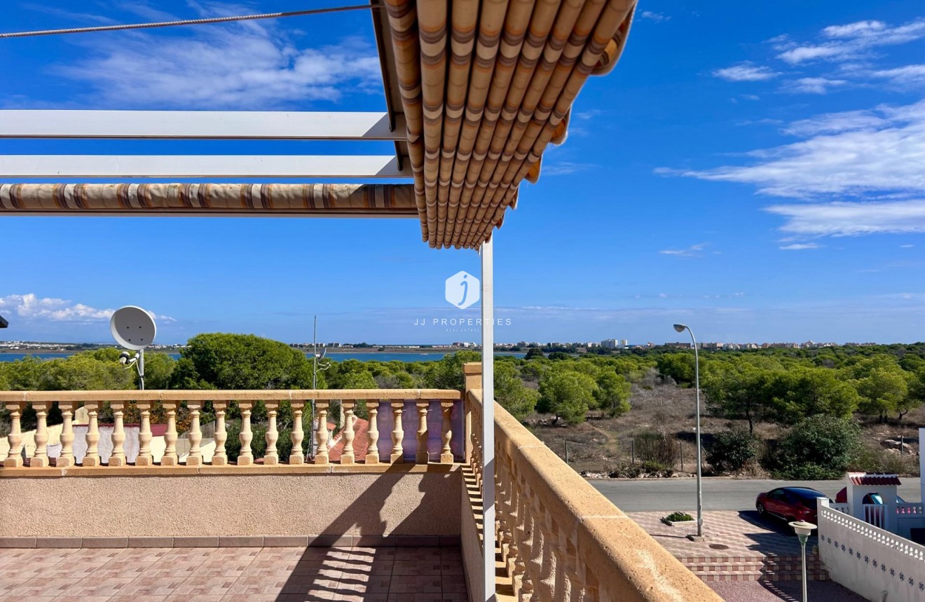 Segunda mano - Chalet -
Torrevieja - La Siesta - El Salado - Torreta