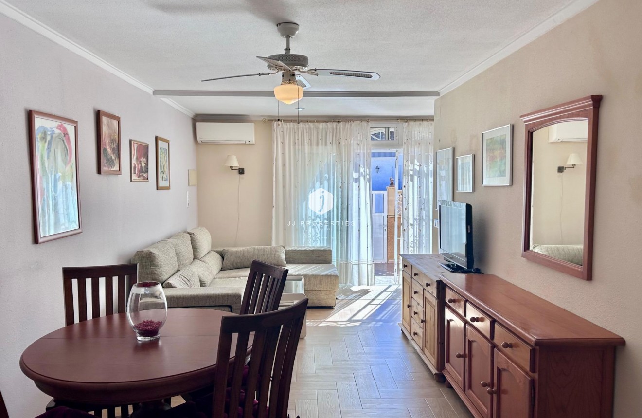 Segunda mano - Chalet -
Torrevieja - La Siesta - El Salado - Torreta