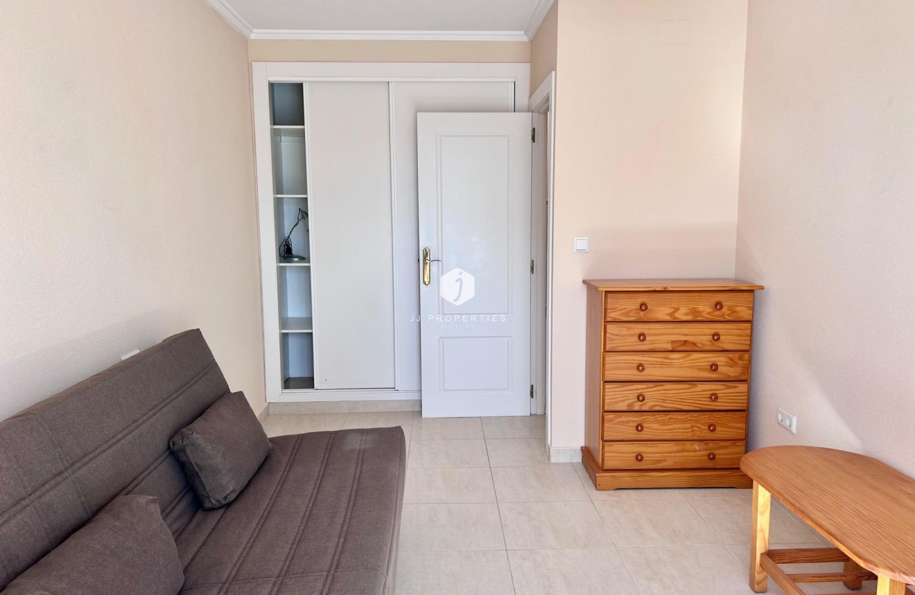 Segunda mano - Chalet -
Torrevieja - La Siesta - El Salado - Torreta